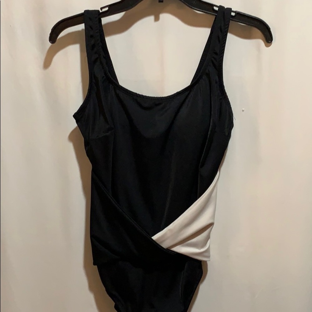LONGITUDE swimsuit one piece blk/whit SZ 10